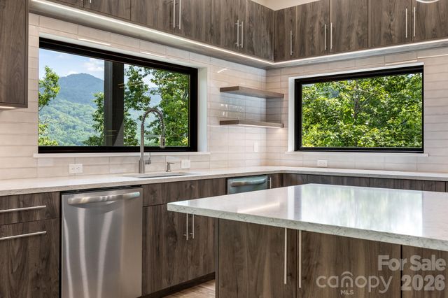 60 King Horn Ridge, Waynesville, NC 28785