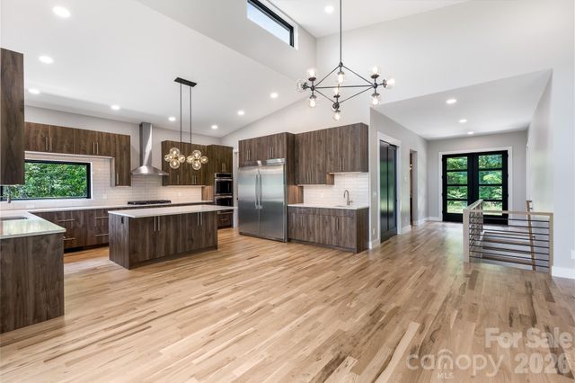 60 King Horn Ridge, Waynesville, NC 28785