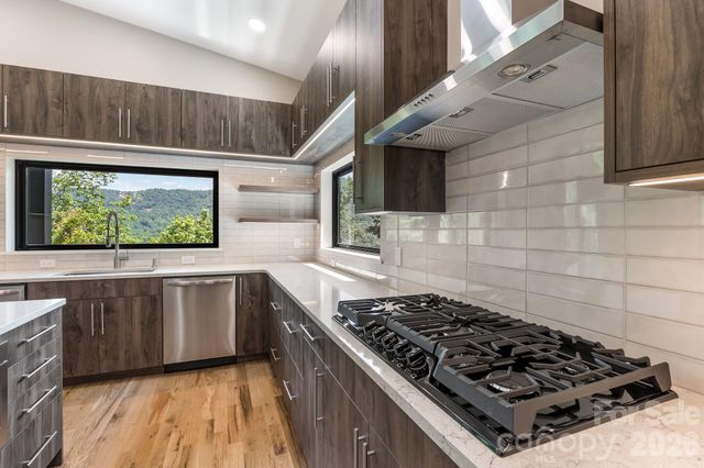 60 King Horn Ridge, Waynesville, NC 28785