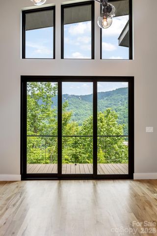 60 King Horn Ridge, Waynesville, NC 28785