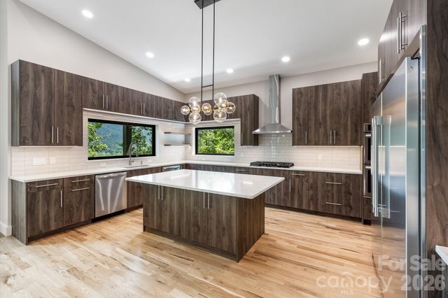 60 King Horn Ridge, Waynesville, NC 28785