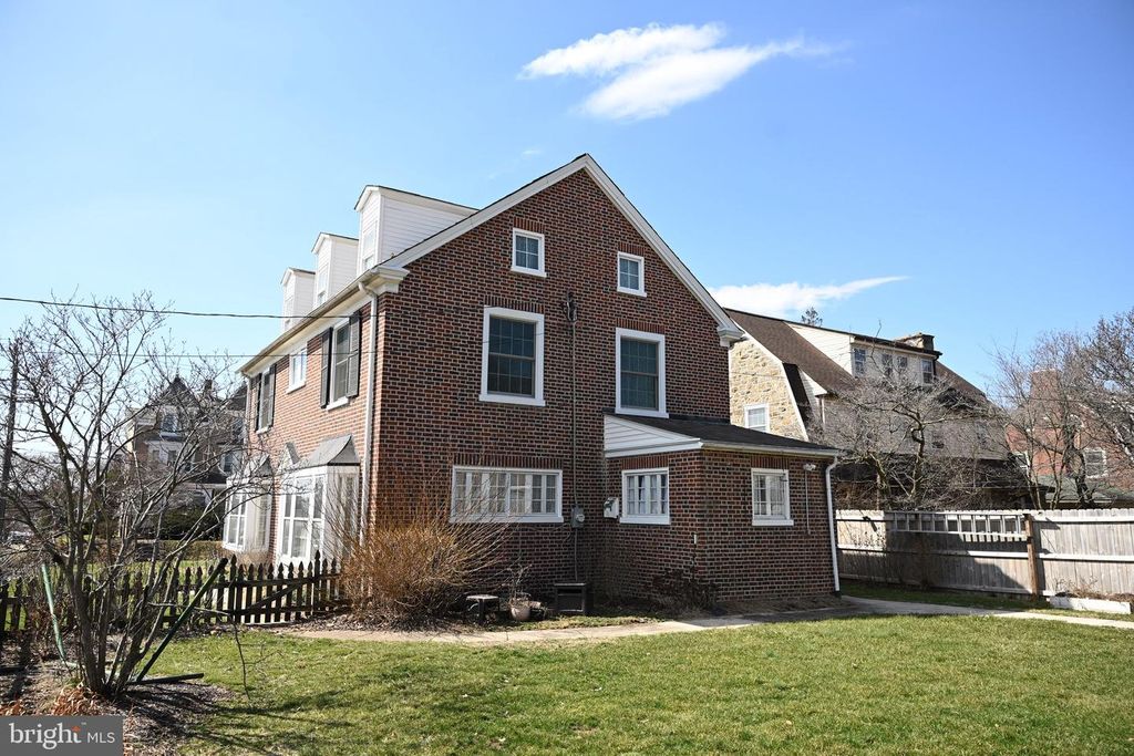 Image 1 of property listing at 1401 PINE ST, Norristown, PA 19401