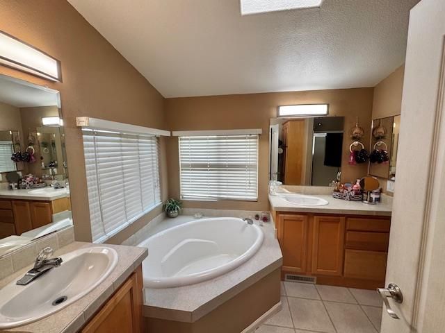 2900 Fairview Road 4, Hollister, CA 95023