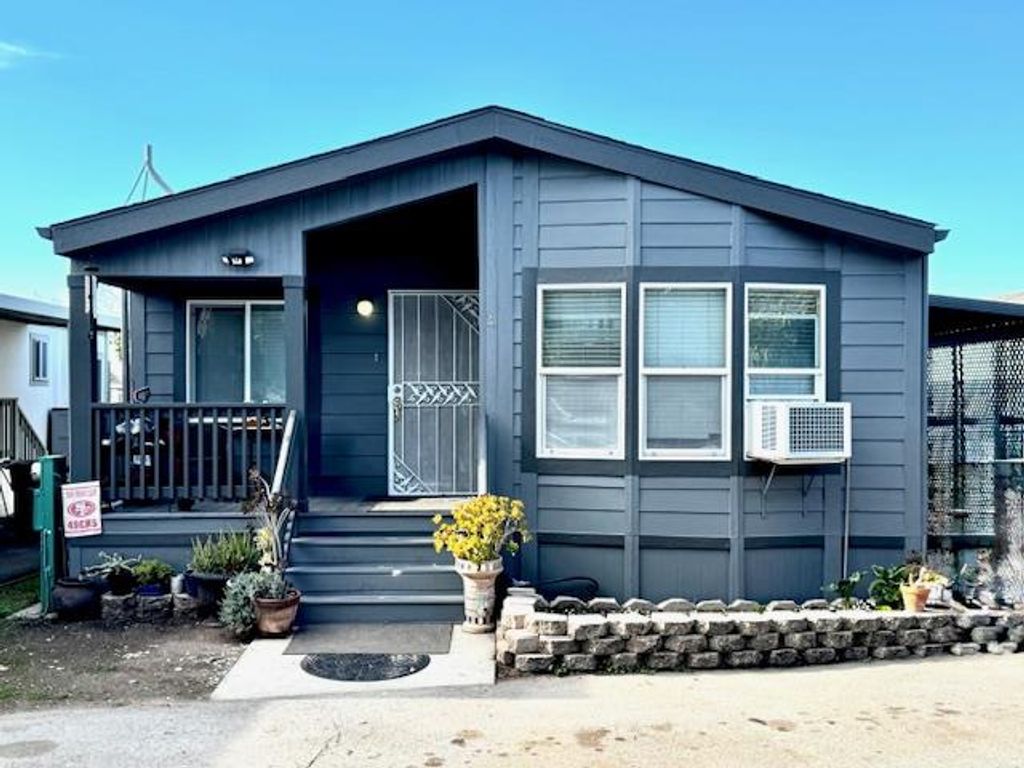 2900 Fairview Road 4, Hollister, CA 95023