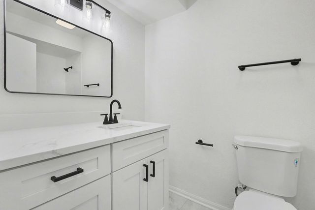 7644 S Cork Avenue, Justice, IL 60458