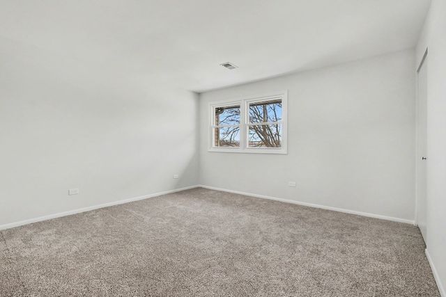 7644 S Cork Avenue, Justice, IL 60458