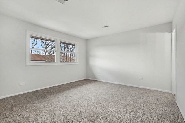 7644 S Cork Avenue, Justice, IL 60458