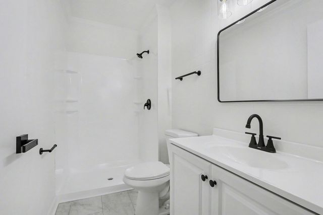 7644 S Cork Avenue, Justice, IL 60458