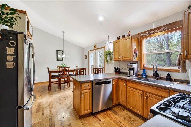 268 Meadow Lane, Poynette, WI 53955