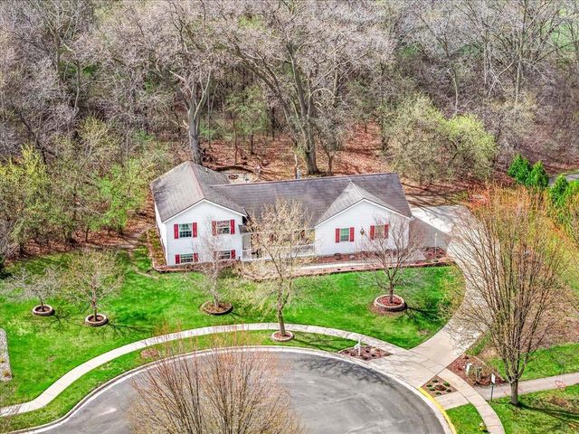 268 Meadow Lane, Poynette, WI 53955