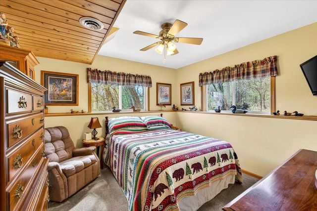 268 Meadow Lane, Poynette, WI 53955