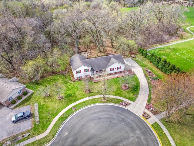 268 Meadow Lane, Poynette, WI 53955