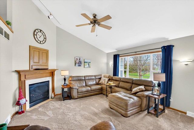 268 Meadow Lane, Poynette, WI 53955
