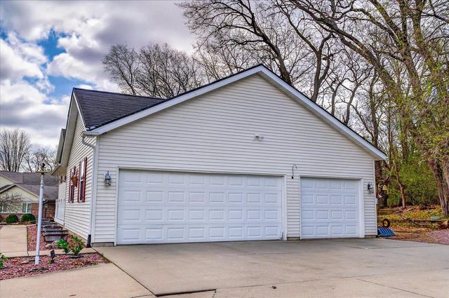 268 Meadow Lane, Poynette, WI 53955