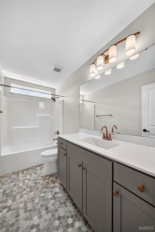 549 Ryehill Drive, St Peters, MO 63376