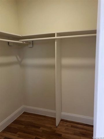 1296 Midland Avenue E4, Yonkers, NY 10704