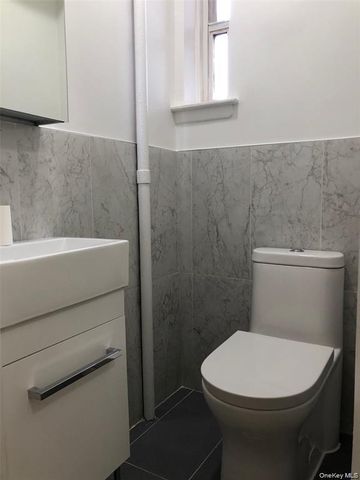 1296 Midland Avenue E4, Yonkers, NY 10704