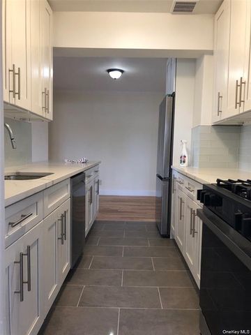 1296 Midland Avenue E4, Yonkers, NY 10704