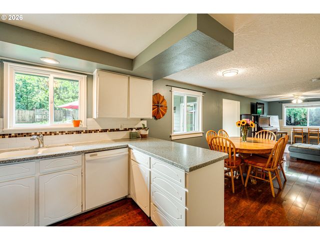 107 Nw 102ND St, Vancouver, WA 98685