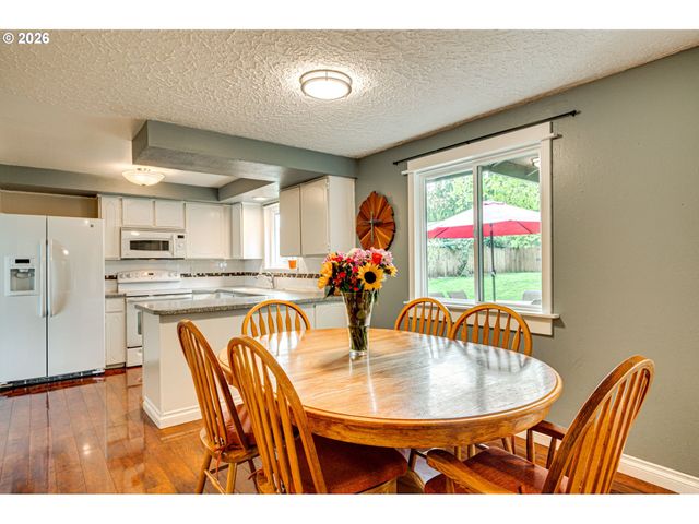 107 Nw 102ND St, Vancouver, WA 98685