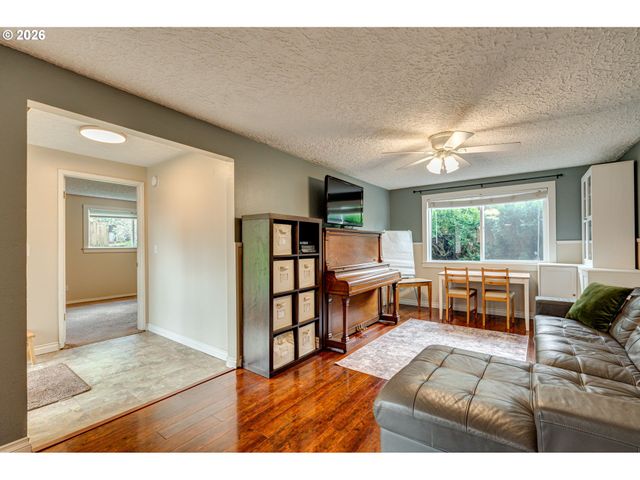 107 Nw 102ND St, Vancouver, WA 98685
