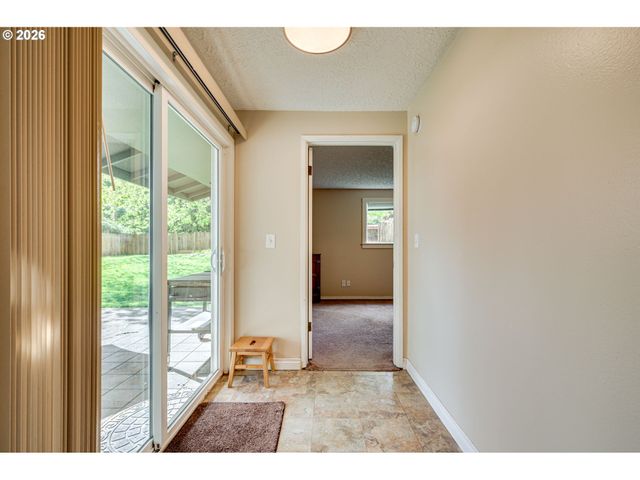 107 Nw 102ND St, Vancouver, WA 98685