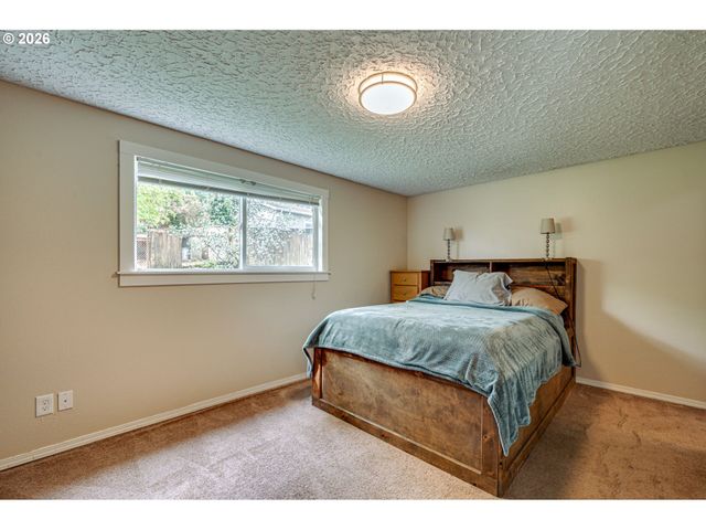 107 Nw 102ND St, Vancouver, WA 98685