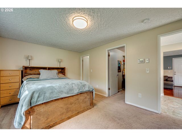 107 Nw 102ND St, Vancouver, WA 98685