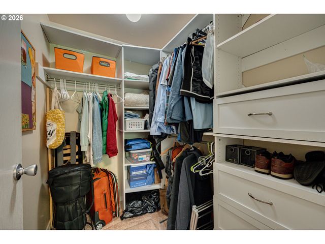 107 Nw 102ND St, Vancouver, WA 98685