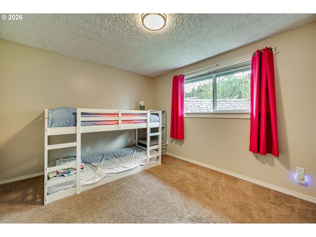 107 Nw 102ND St, Vancouver, WA 98685