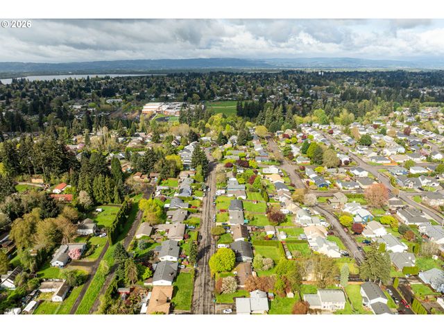 107 Nw 102ND St, Vancouver, WA 98685