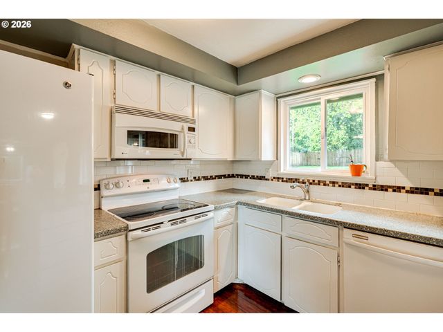 107 Nw 102ND St, Vancouver, WA 98685