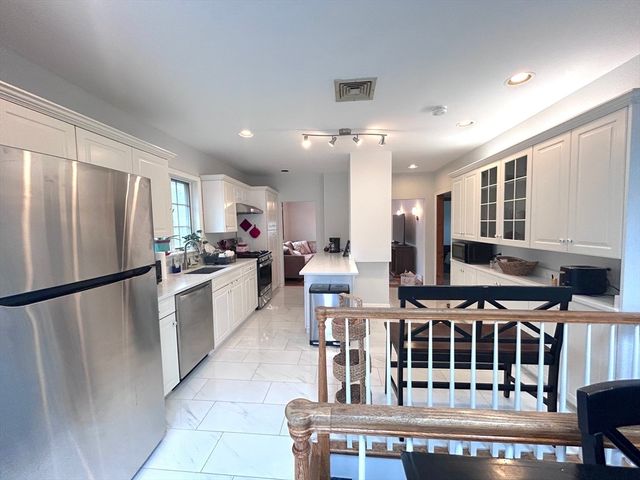 144 Cleveland Ave 2, Braintree, MA 02184