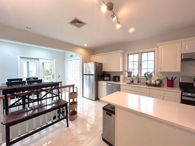 144 Cleveland Ave 2, Braintree, MA 02184