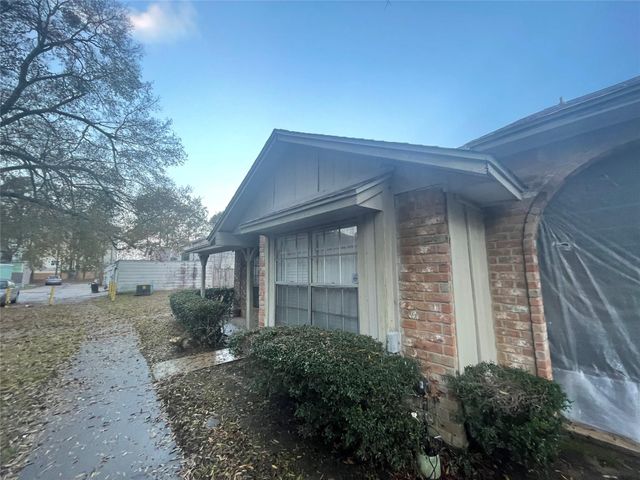 12335 W Village Drive A, Houston, TX 77039