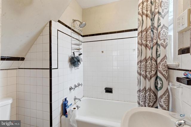 605 BROAD ST, Beverly, NJ 08010