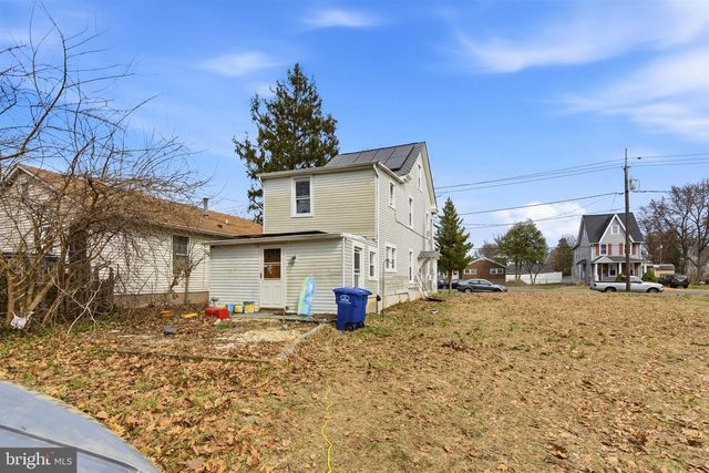 605 BROAD ST, Beverly, NJ 08010