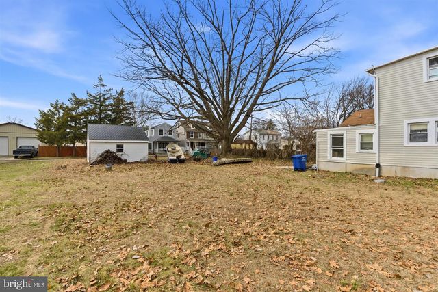 605 BROAD ST, Beverly, NJ 08010