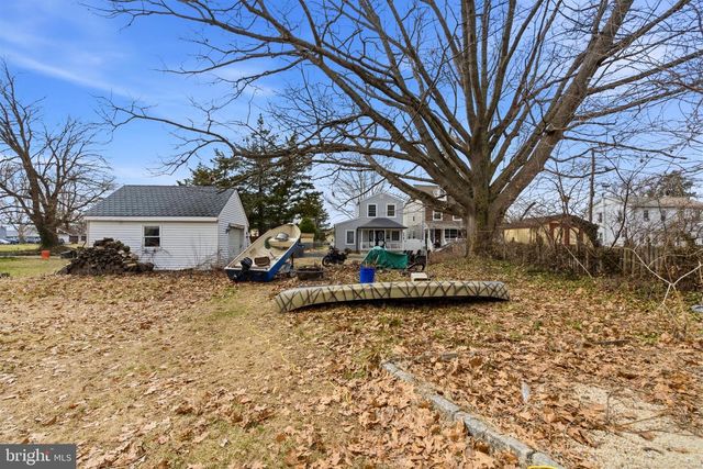 605 BROAD ST, Beverly, NJ 08010