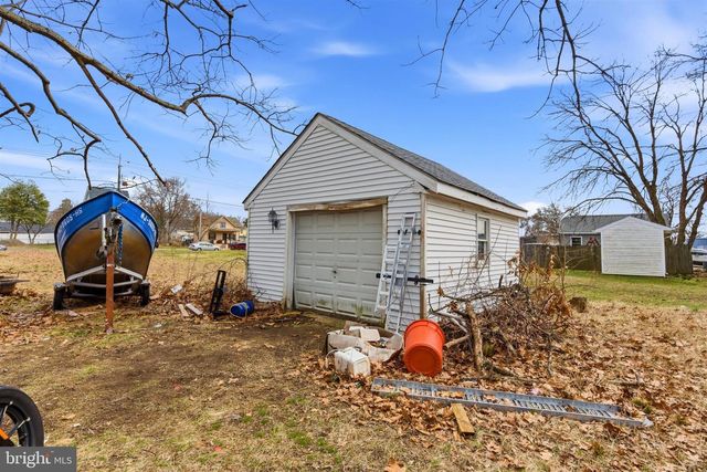 605 BROAD ST, Beverly, NJ 08010