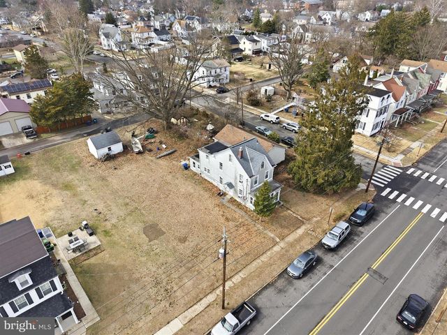 605 BROAD ST, Beverly, NJ 08010