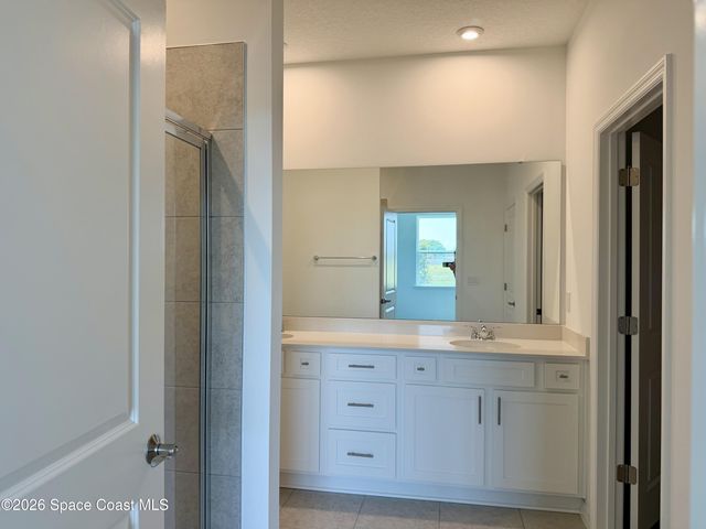 917 Castleford Avenue NE, Palm Bay, FL 32905