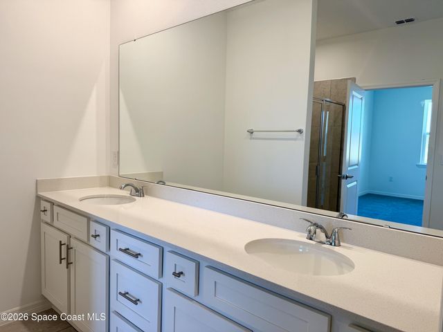 917 Castleford Avenue NE, Palm Bay, FL 32905