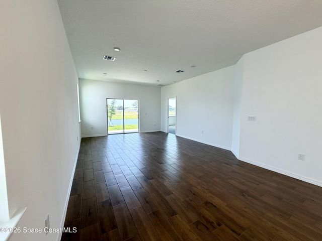 917 Castleford Avenue NE, Palm Bay, FL 32905