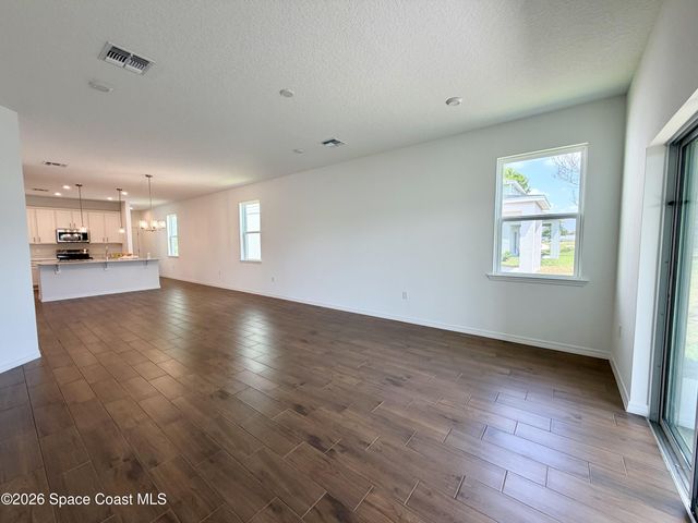 917 Castleford Avenue NE, Palm Bay, FL 32905