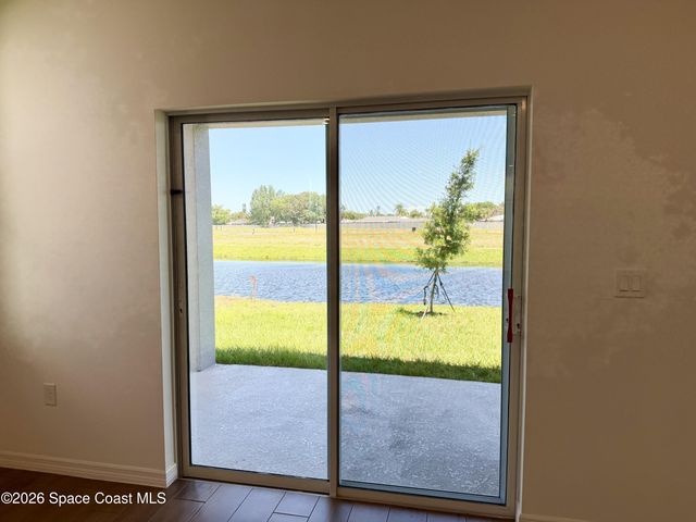 917 Castleford Avenue NE, Palm Bay, FL 32905