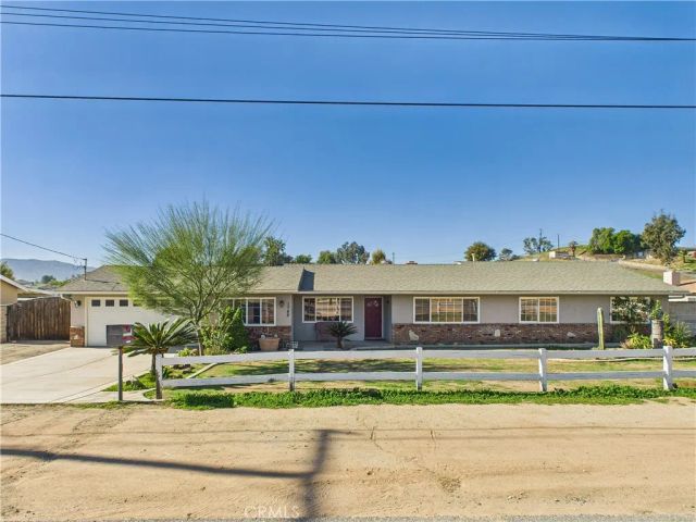 1748 Corona Avenue, Norco, CA 92860