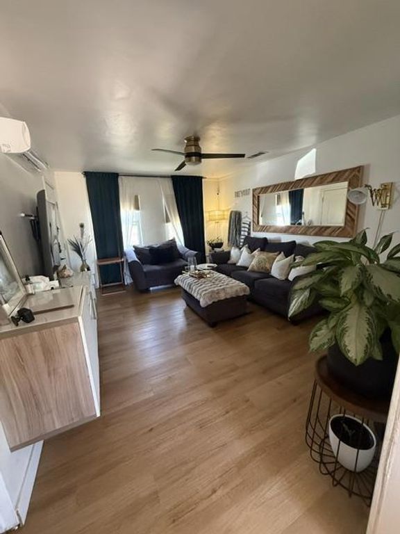 13928 Gardenland Avenue, Bellflower, CA 90706 — photo 2