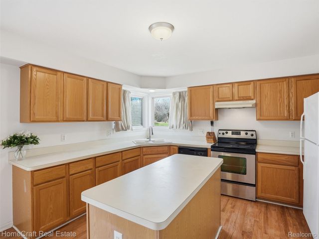 3124 HONEYSUCKLE Drive, Scio Township, MI 48103