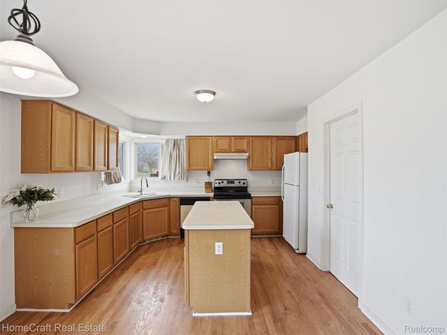 3124 HONEYSUCKLE Drive, Scio Township, MI 48103